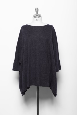 Light and Oversize Short Sleeve Sweater